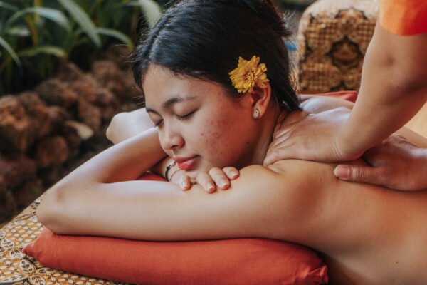 Sunburn Massage